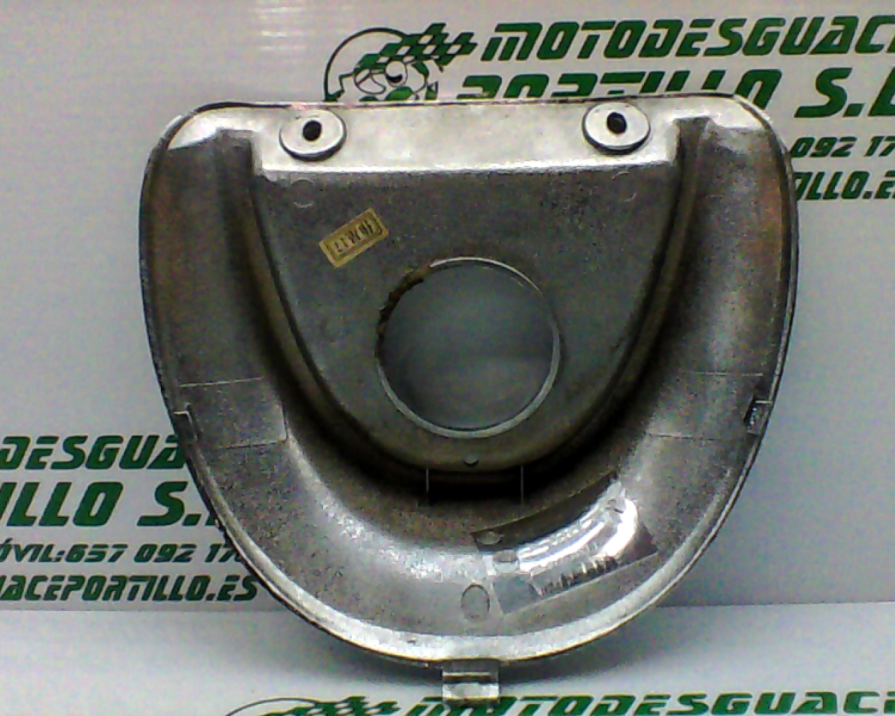 Embellecedor de tapa depósito de gasolina Aiyumo Classic 125 (2007-2008)
