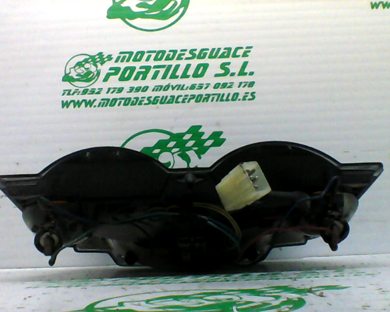 Piloto trasero Aprilia Area 51 (1999-2000)