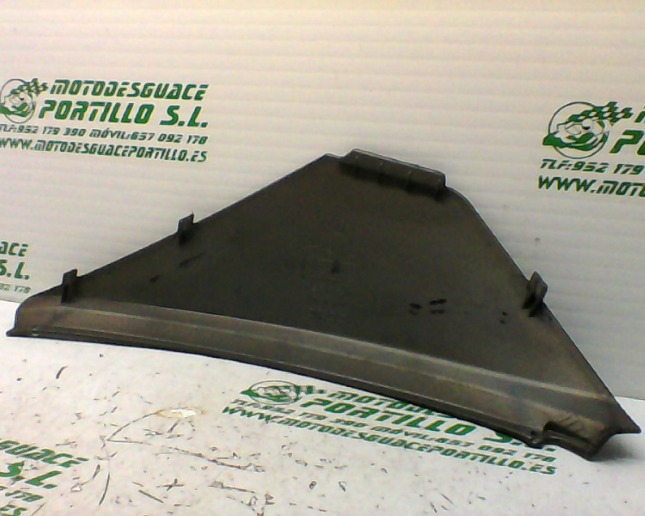 Carcasa lateral derecha Aprilia ARRECIFE 200 (2004-2006)