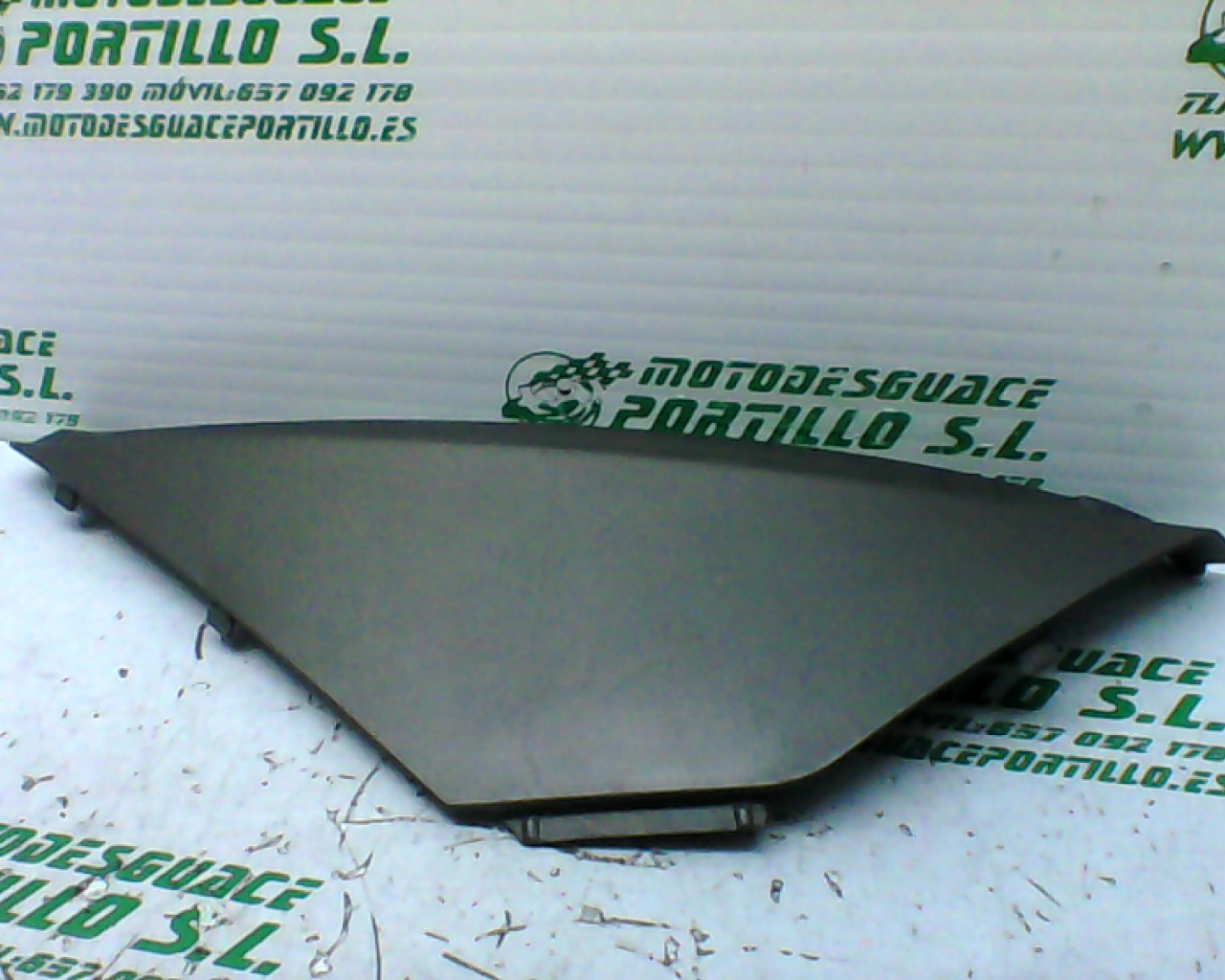 Carcasa lateral derecha Aprilia ARRECIFE 200 (2004-2006)