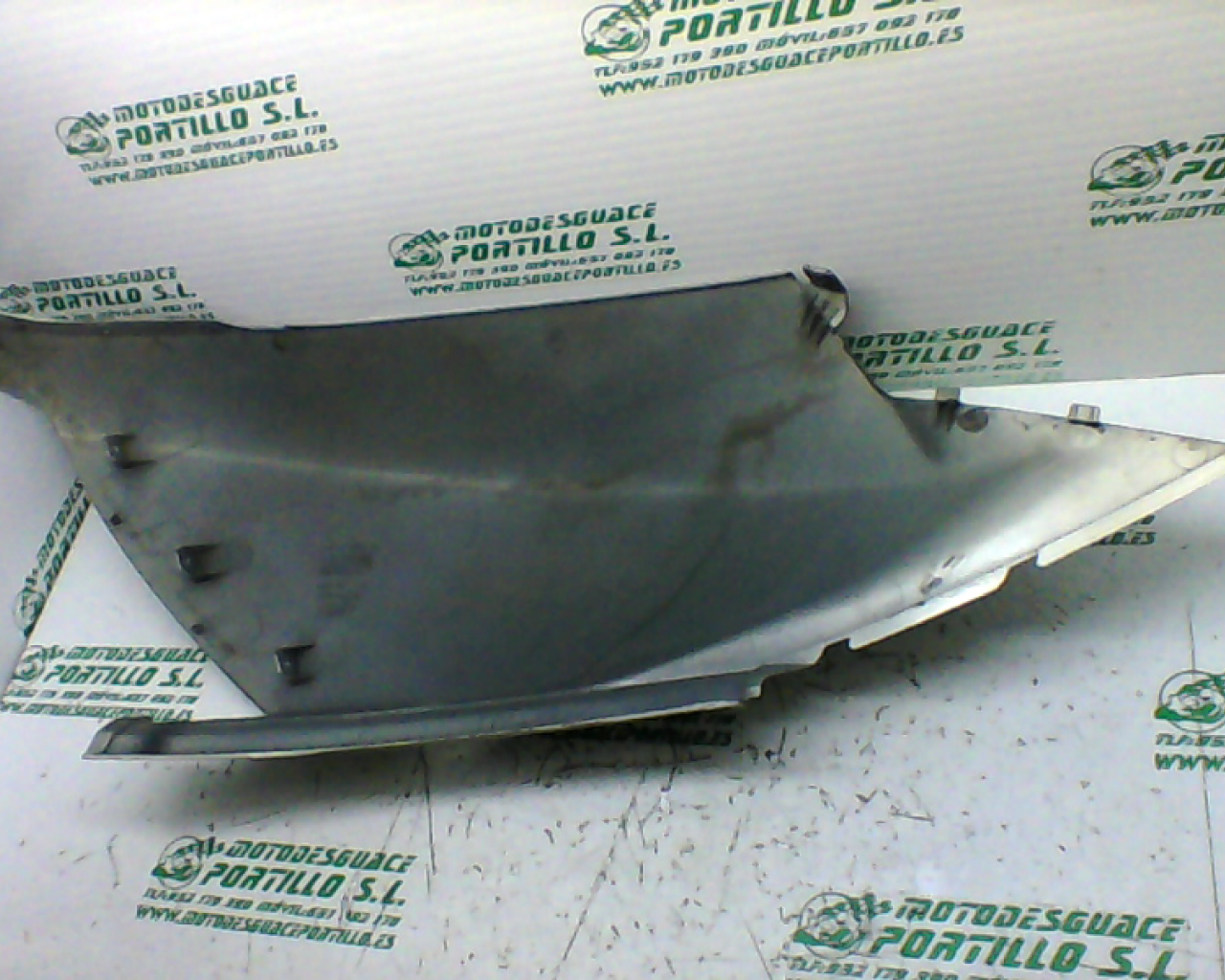 Carcasa lateral trasera derecha Aprilia ARRECIFE 200 (2004-2006)