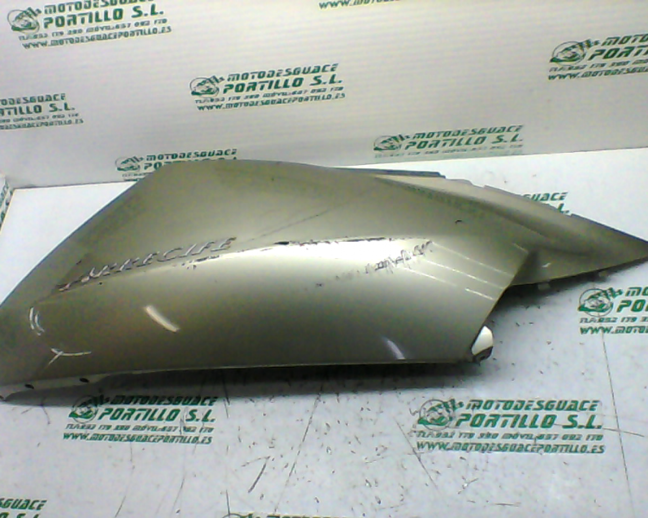 Carcasa lateral trasera derecha Aprilia ARRECIFE 200 (2004-2006)