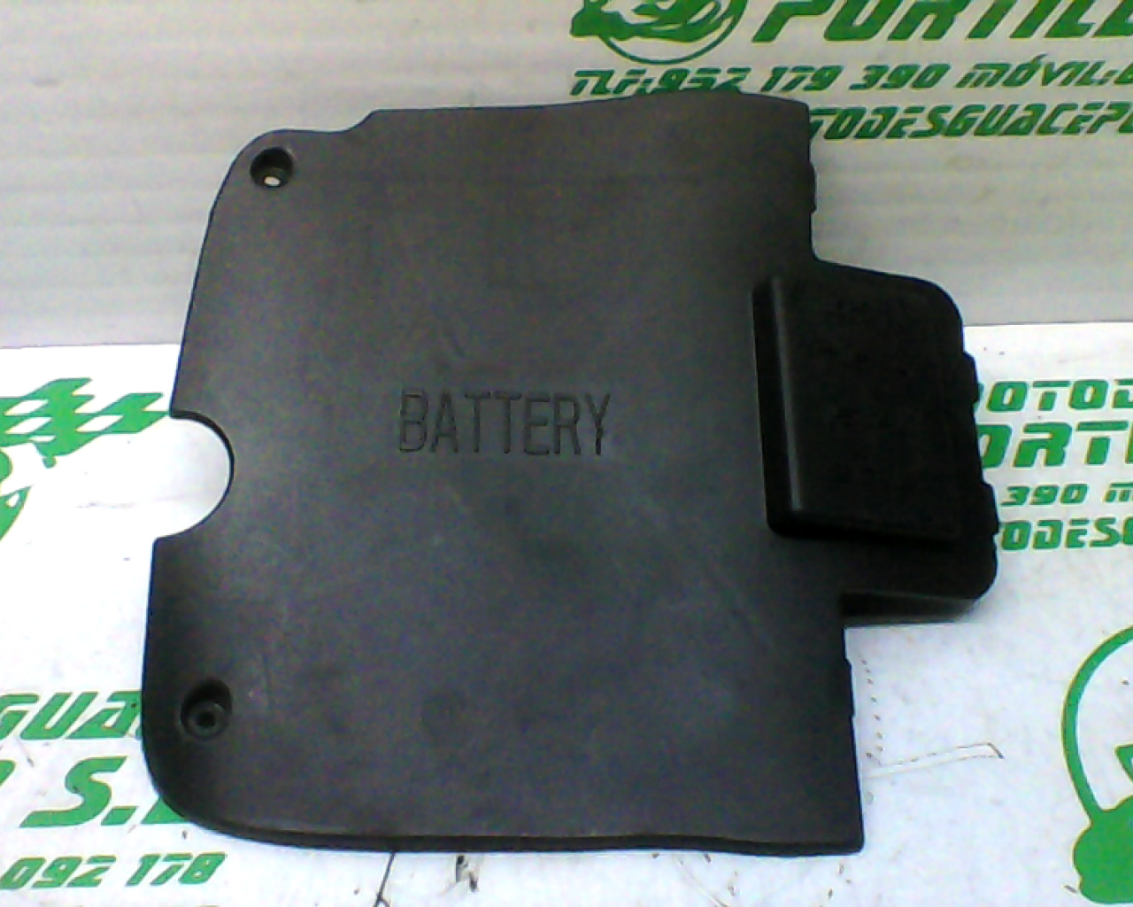 Tapa batería Aprilia COMPAY 125 (2008-2010)