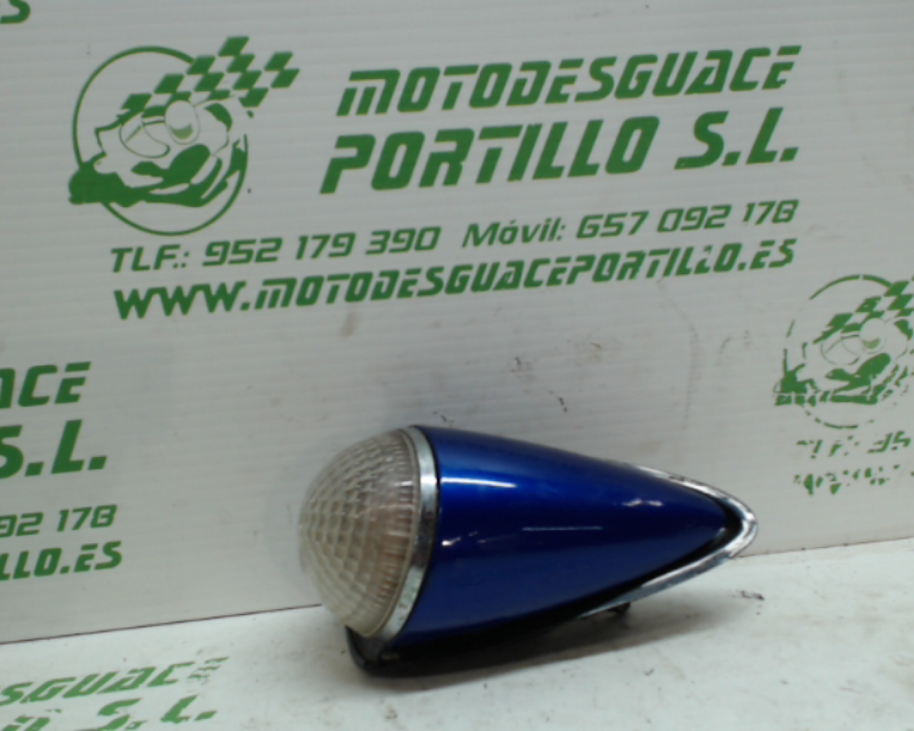 Intermitente trasero derecho Aprilia Habana 50 (2000-2002)