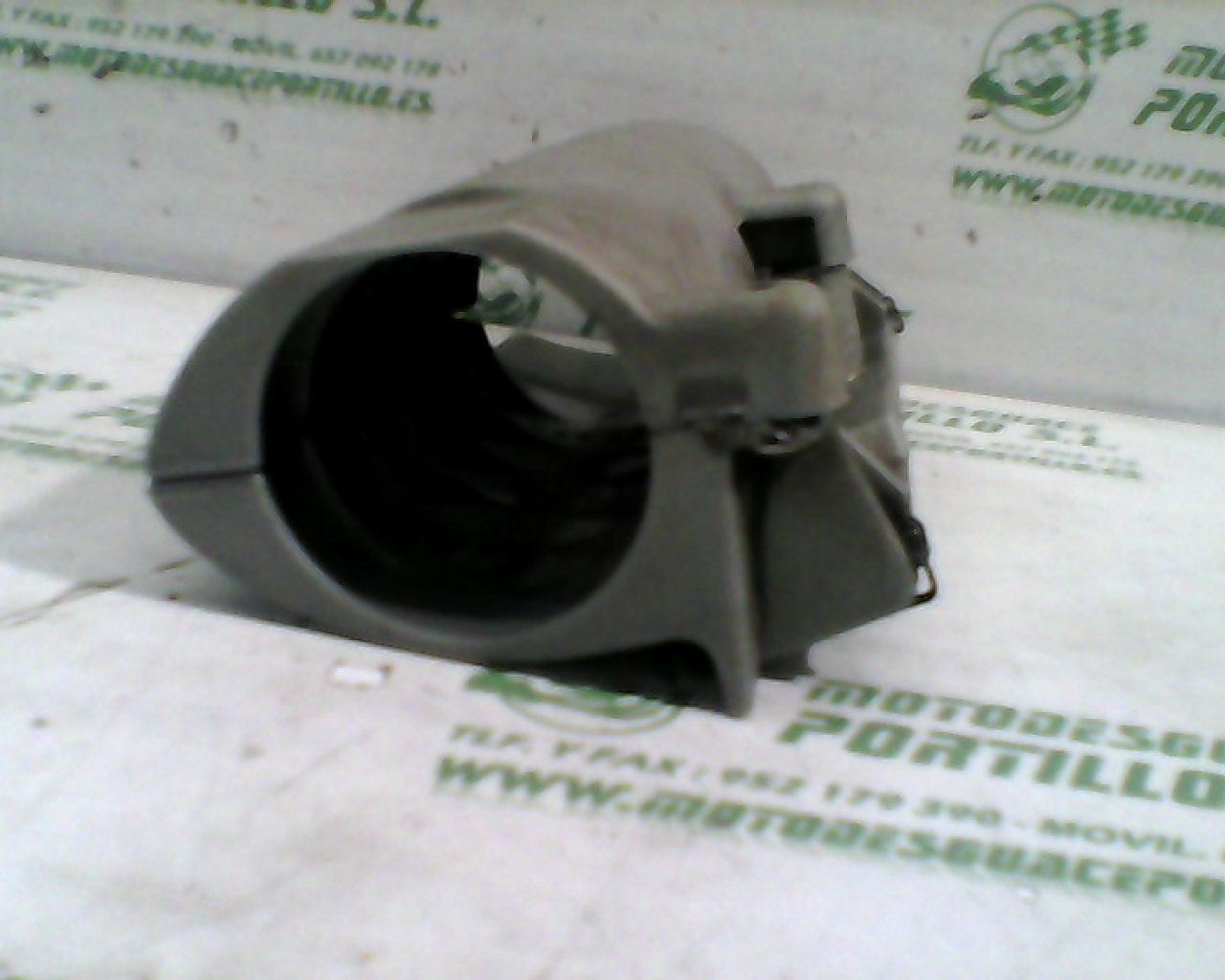 Embellecedor de horquilla derecha Aprilia Sport city 250 inyeccion 09-10 (2008-2010)