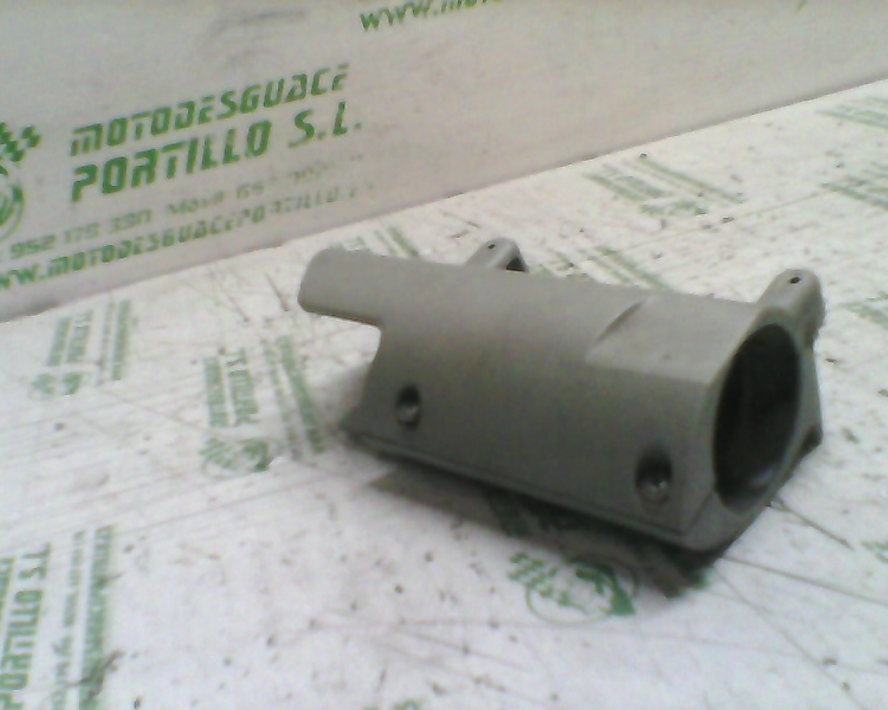 Embellecedor de horquilla derecha Aprilia Sport city 250 inyeccion 09-10 (2008-2010)