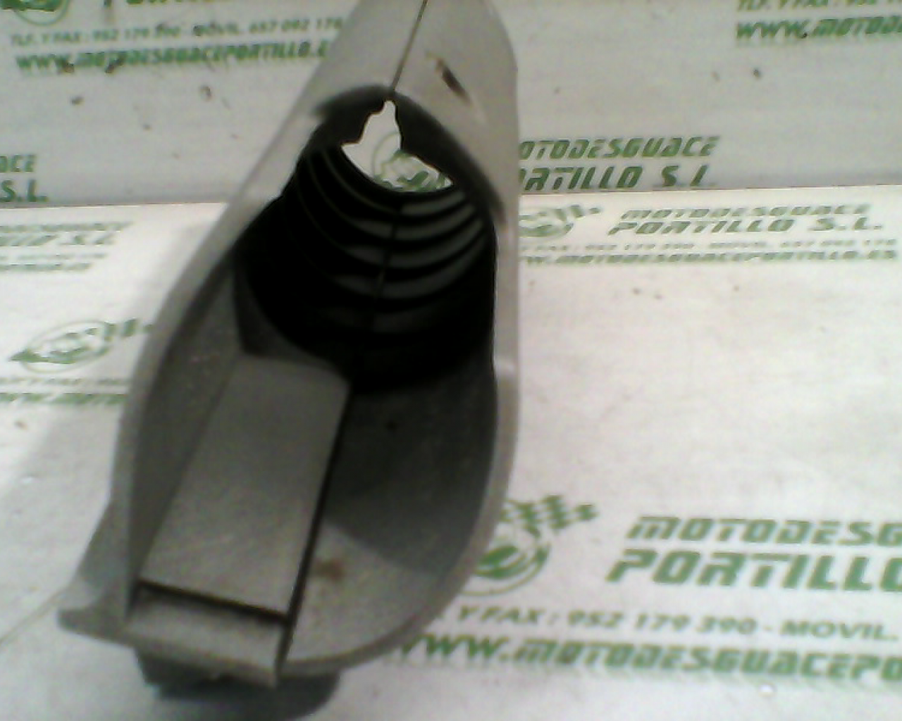 Embellecedor de horquilla izquierda Aprilia Sport city 250 inyeccion 09-10 (2008-2010)