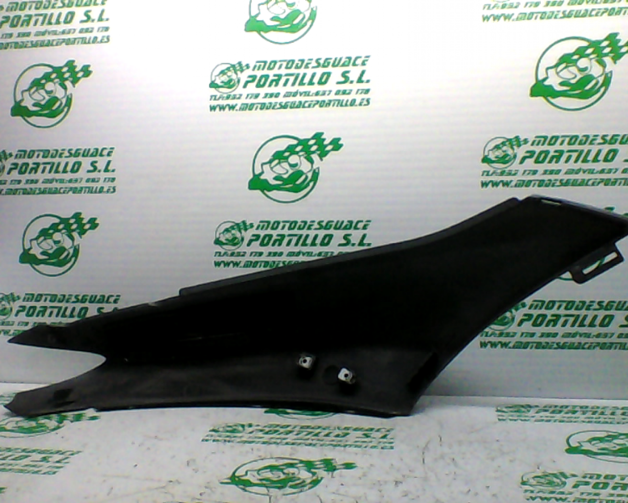 Carcasa lateral trasera izquierda Aprilia Sportcity 125 (2008-2009)