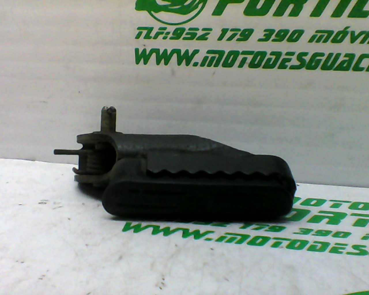 Reposapies delantero izquierdo BMW F-650-GS (2000-2004)