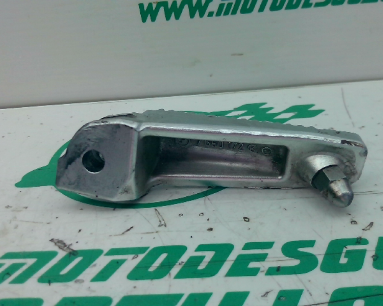 Reposapies delantero derecho BMW K1200R (2006-2007)