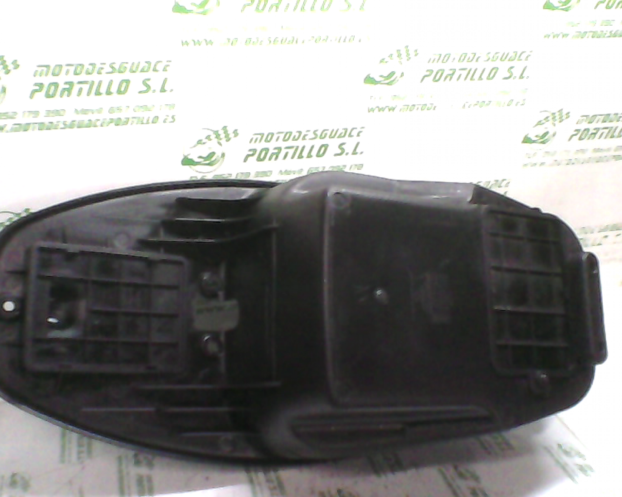Porta-casco Daelim Besbi 125 (2010-2011)