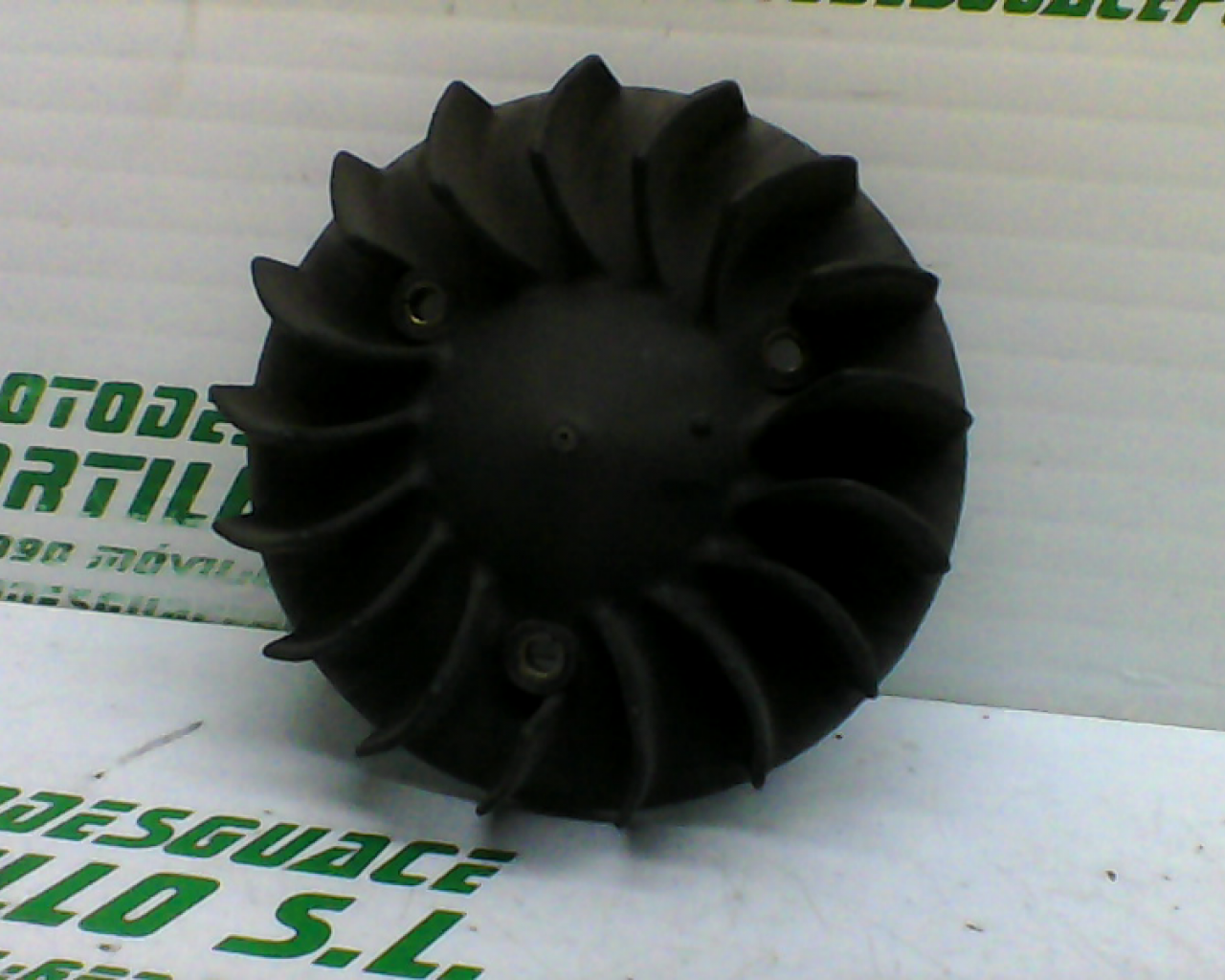 Ventilador del plato magnetico Derbi Atlantis 50 2t  05-07 (2005-2007)