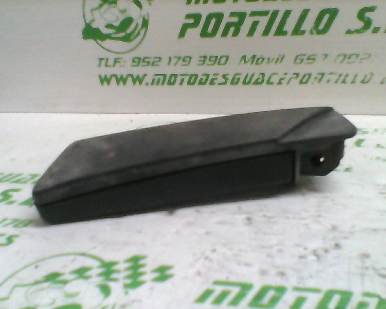 Reposapies trasero derecho Derbi RAMBLA 300 (2011-2012)