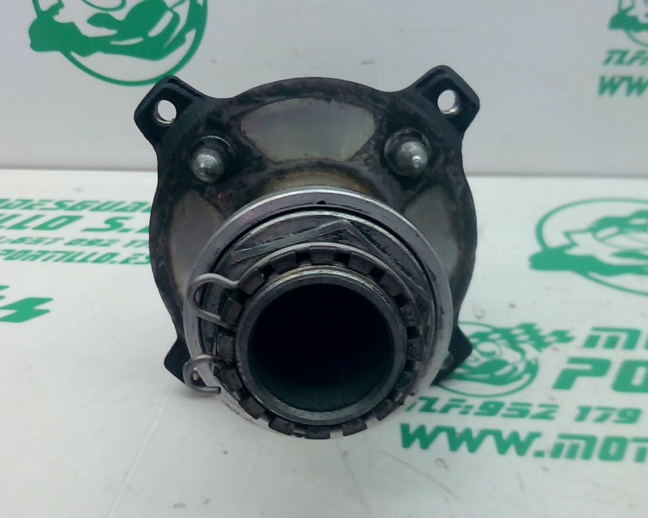 Eje de rueda trasera Ducati MONSTER S2R (2005-2006)