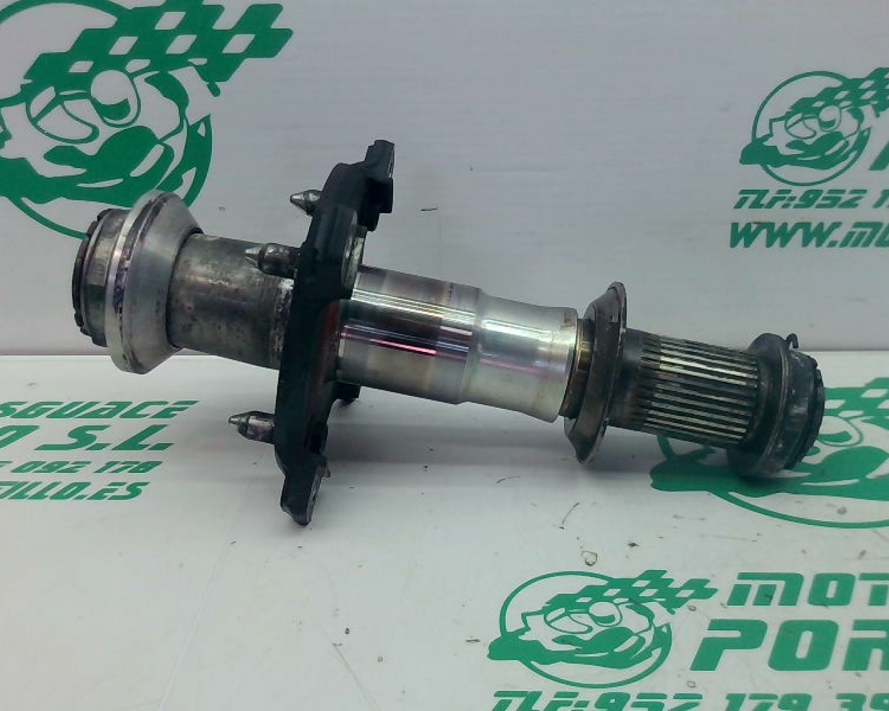 Eje de rueda trasera Ducati MONSTER S2R (2005-2006)