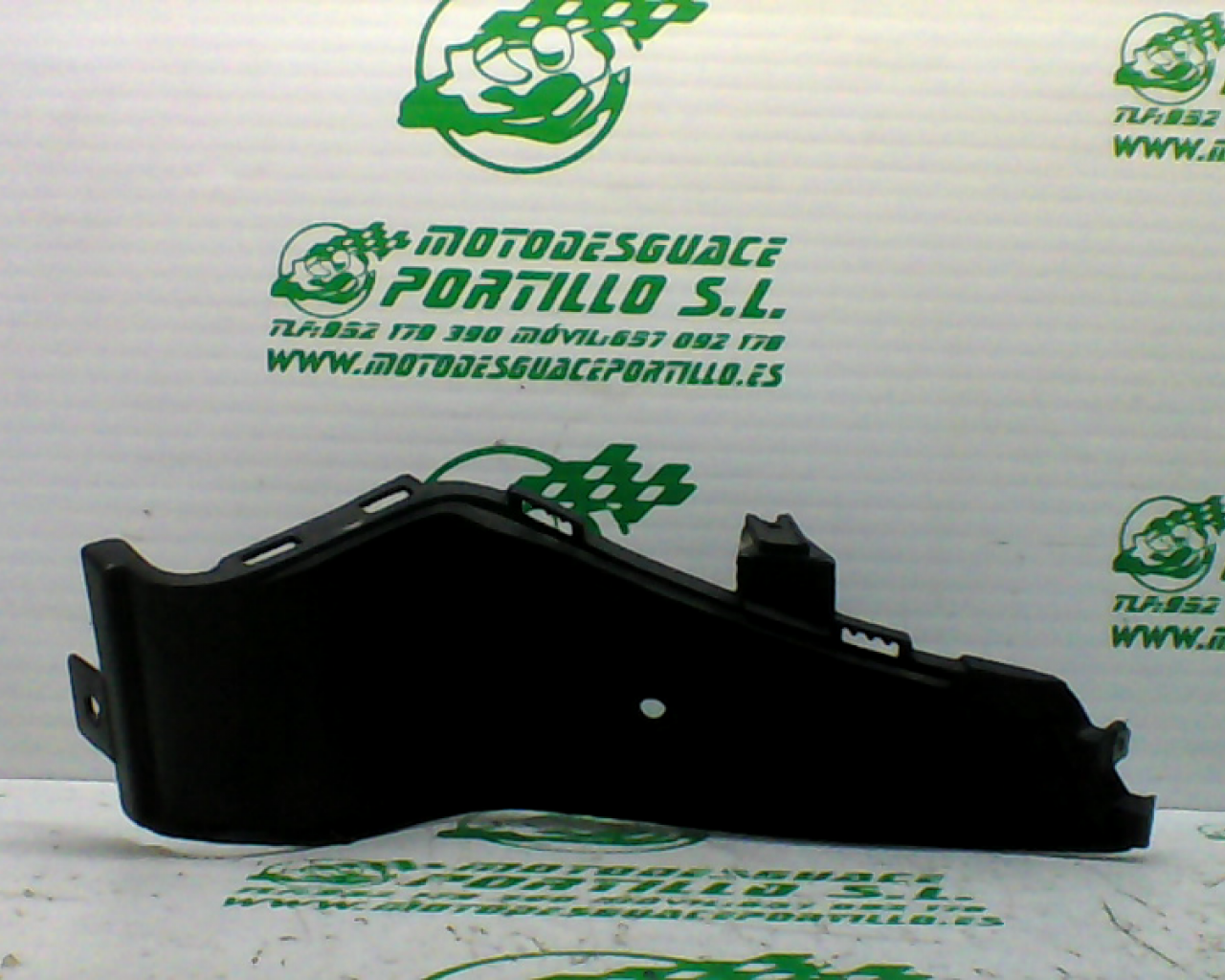 Reposapies delantero izquierdo Gilera NEXUS 300I (2009-2011)