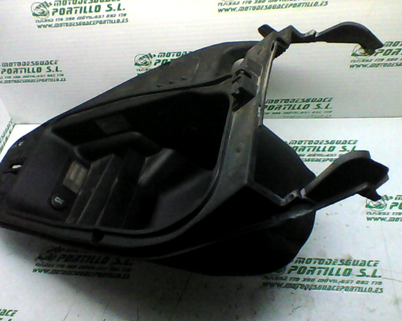 Porta-casco Gilera NEXUS 500  04 (2004-2005)