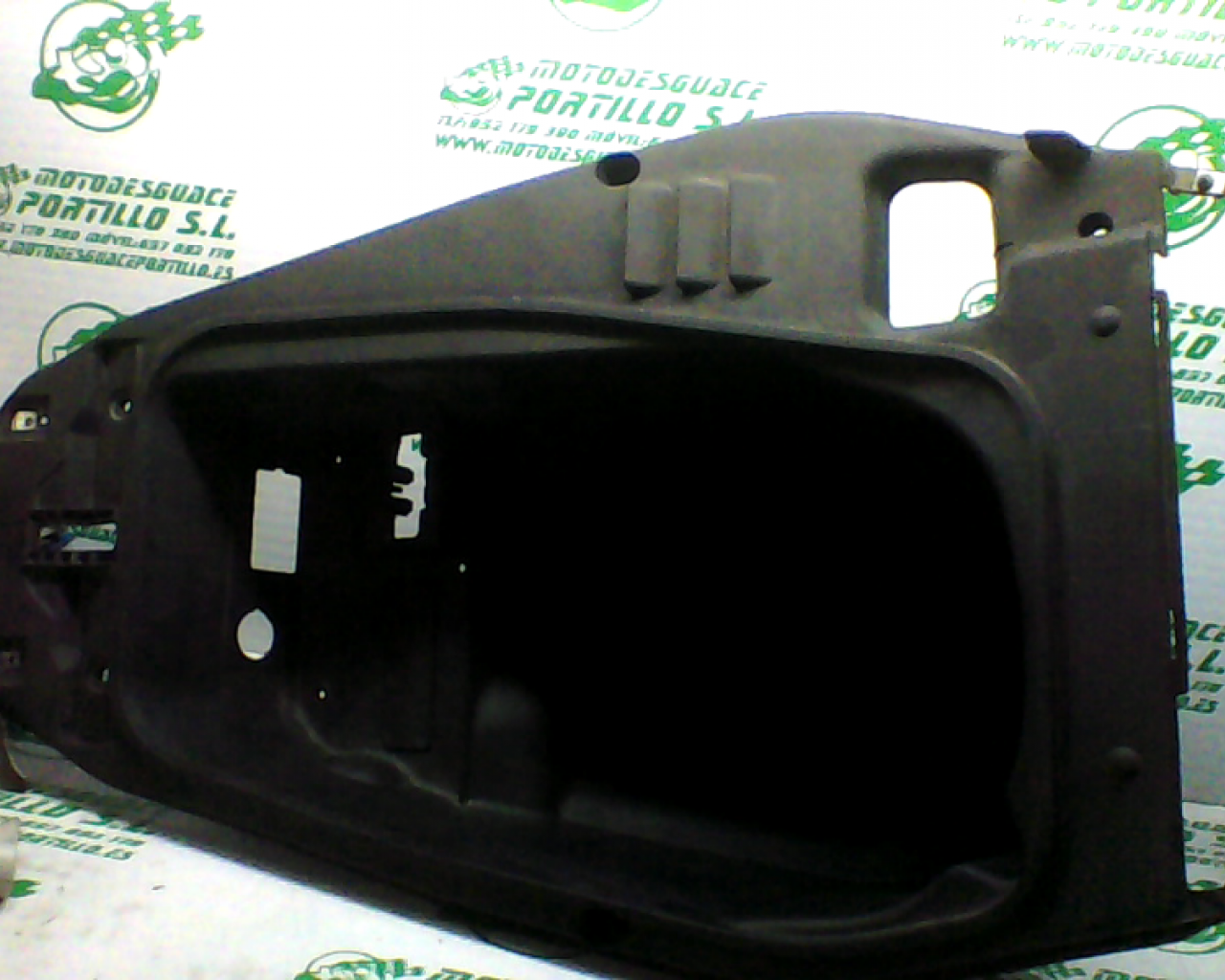 Porta-casco Gilera NEXUS 500  04 (2004-2005)