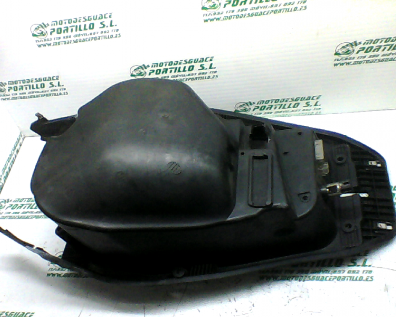 Porta-casco Gilera NEXUS 500  04 (2004-2005)