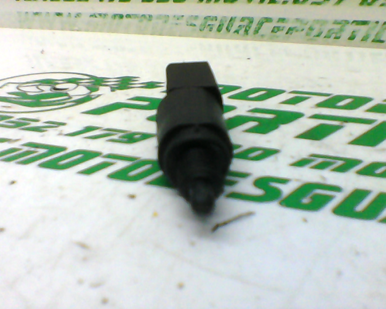 Sensor de freno trasero Gilera NEXUS 500  04 (2004-2005)