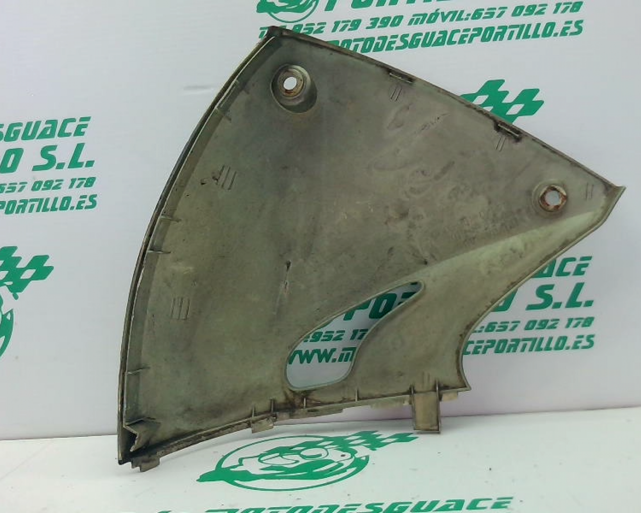 Carcasa lateral derecha Honda ARROBA 125 (2000-2003)