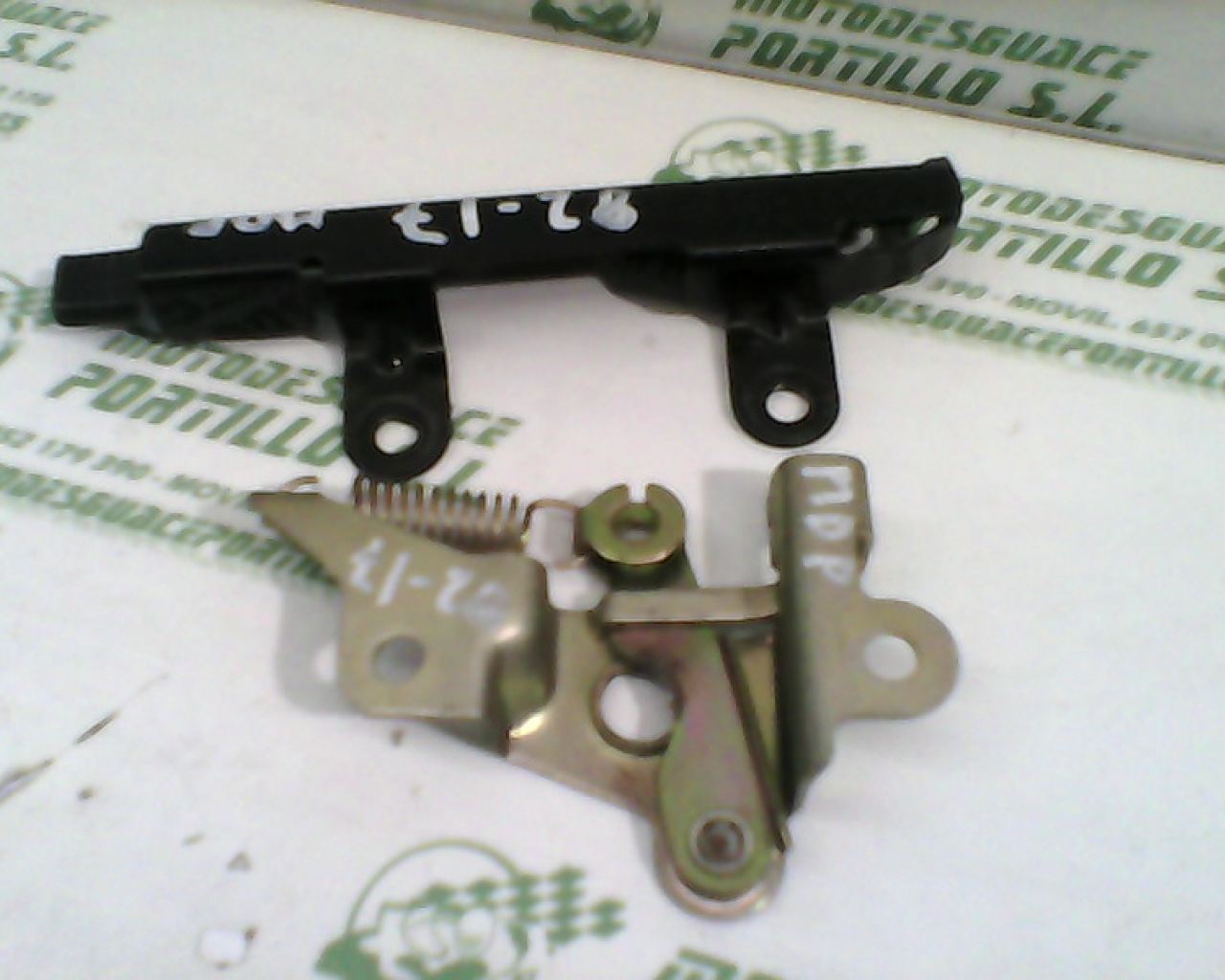 Cerradura del asiento Honda CBF 250 (2004-2007)