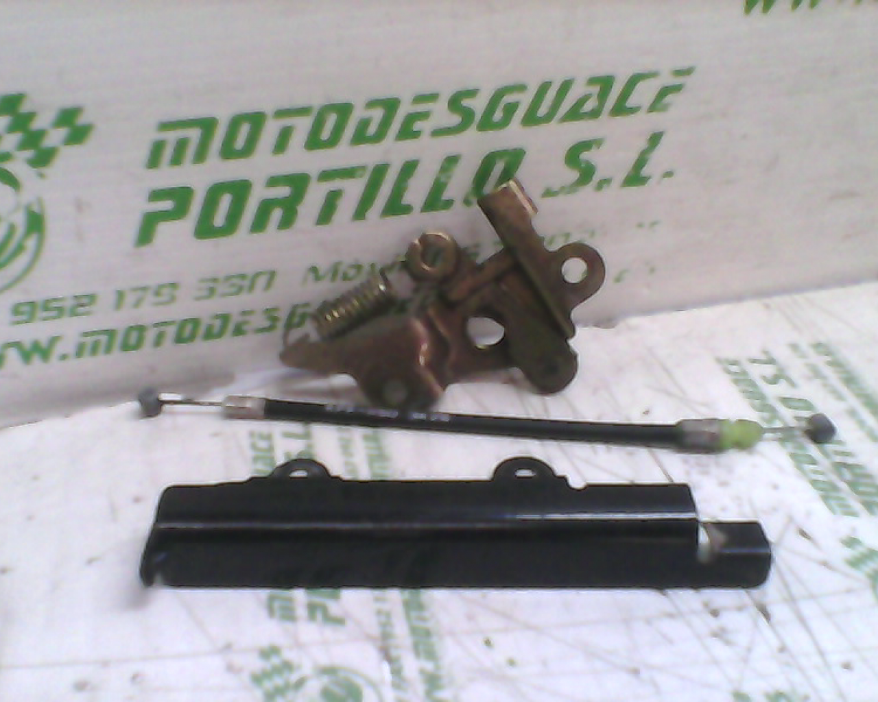 Cerradura del asiento Honda CBF 250 (2004-2007)