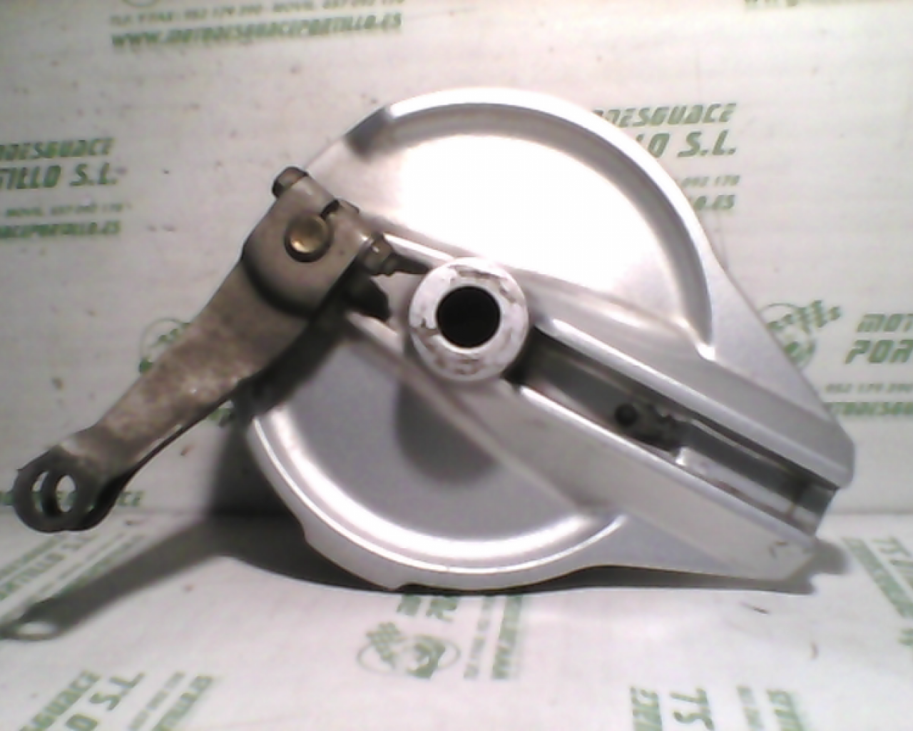 Porta-zapata rueda trasera Honda CBF 250 (2004-2007)