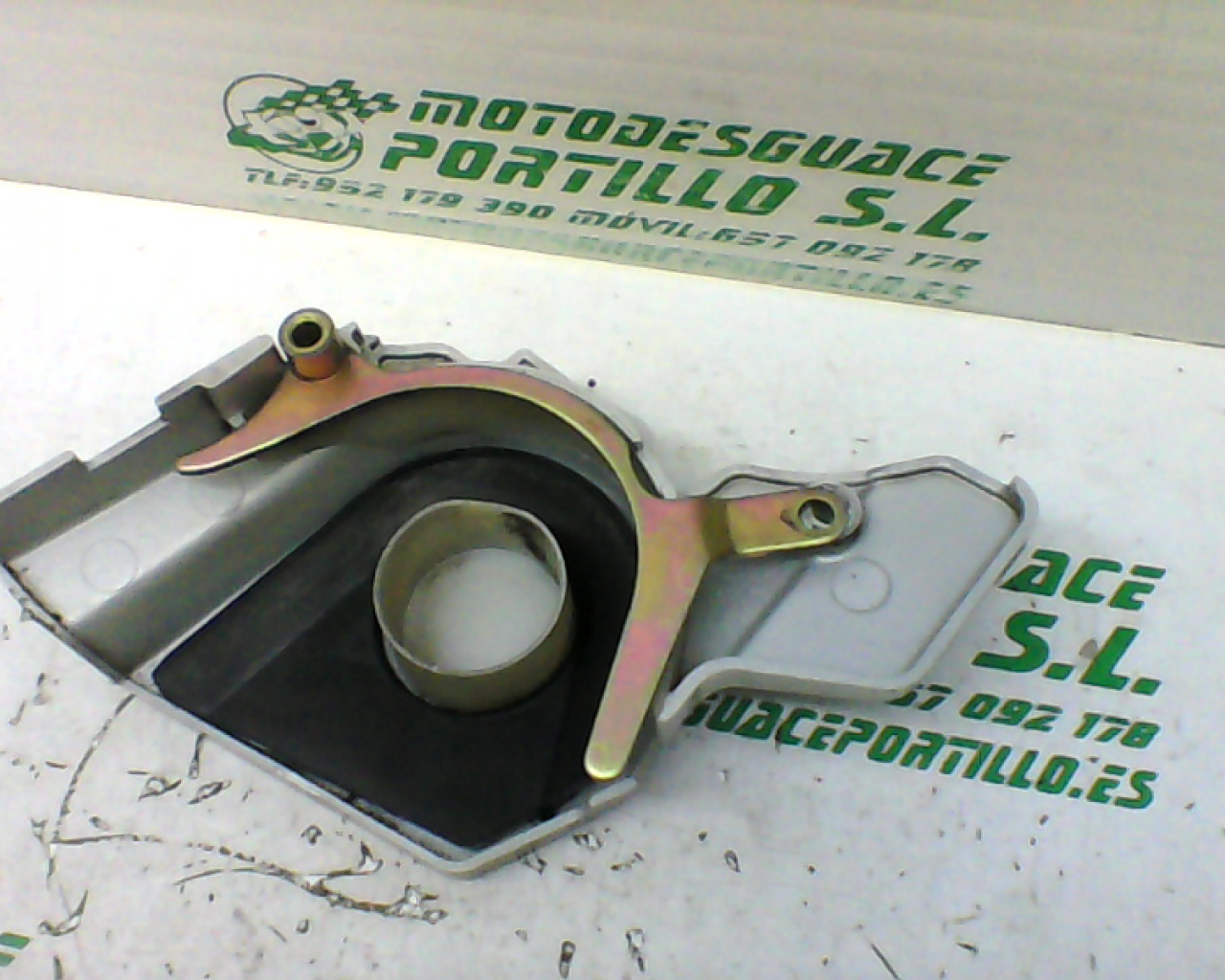 Tapa de piñon Honda CBF 250 (2004-2007)