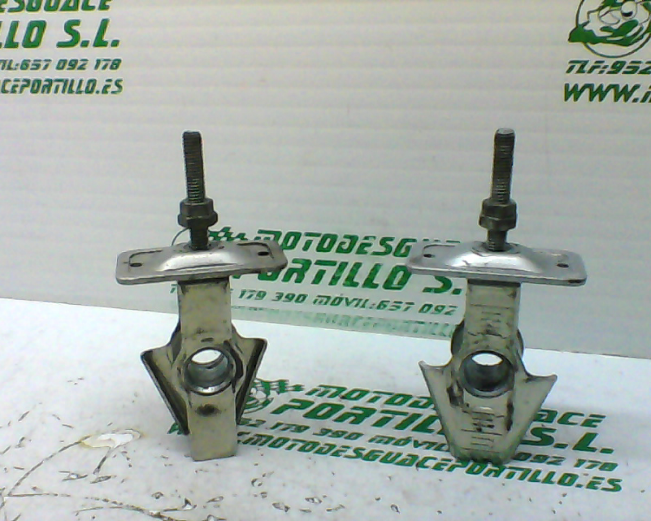 Tensores de rueda trasera Honda CBF 250 (2004-2007)