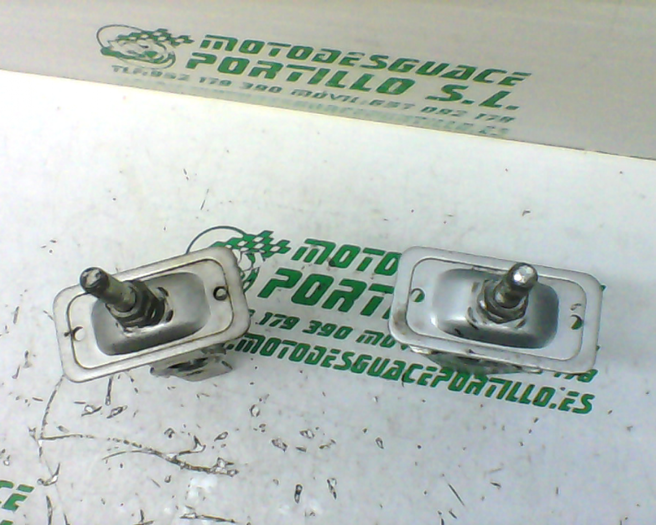 Tensores de rueda trasera Honda CBF 250 (2004-2007)