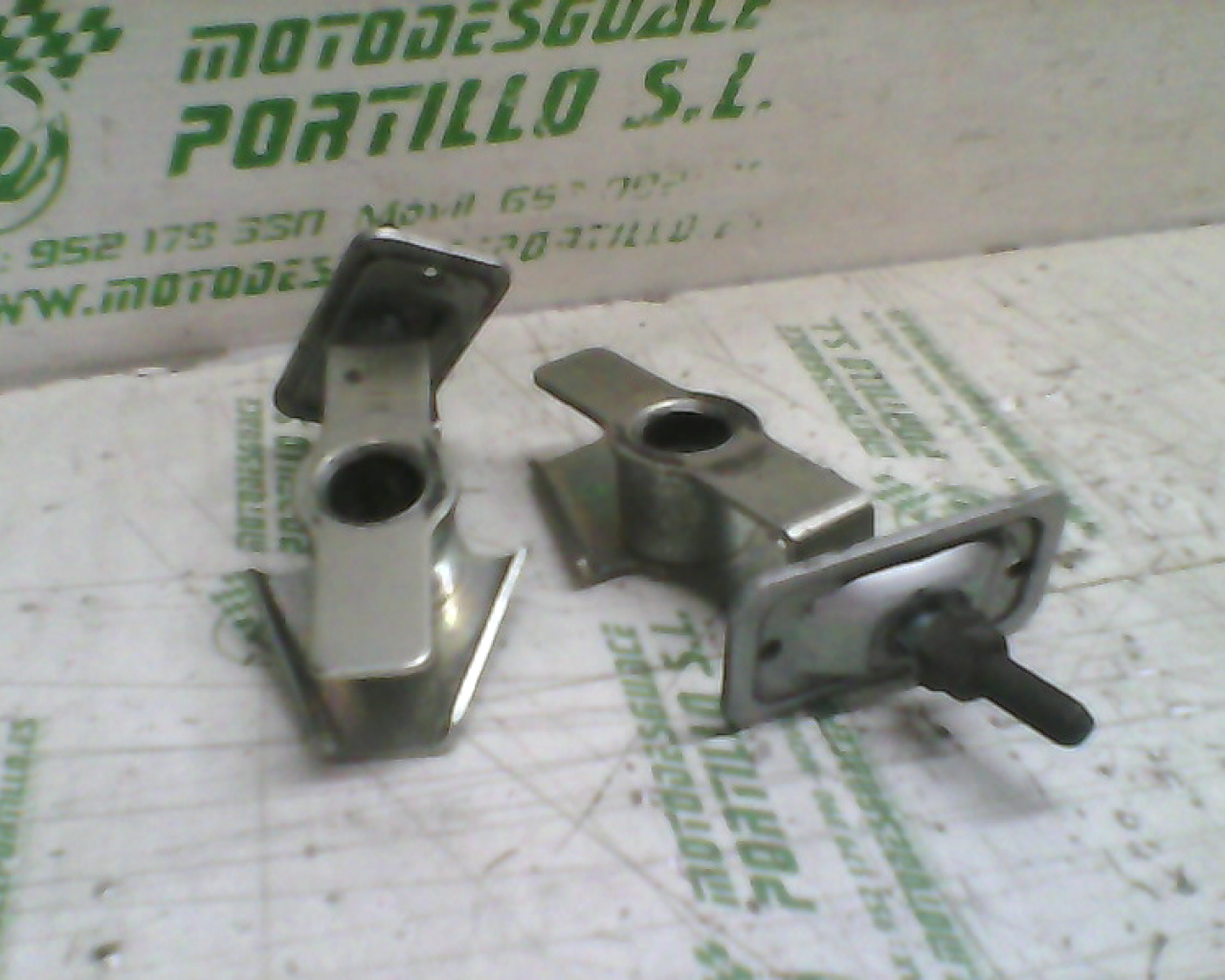 Tensores de rueda trasera Honda CBF 250 (2004-2007)