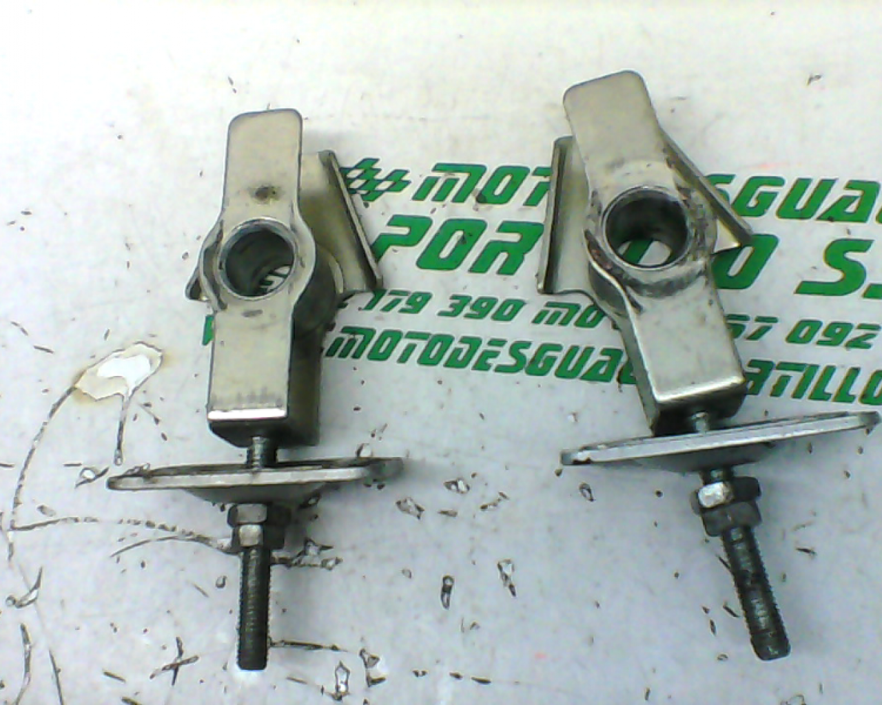 Tensores de rueda trasera Honda CBF 250 (2004-2007)