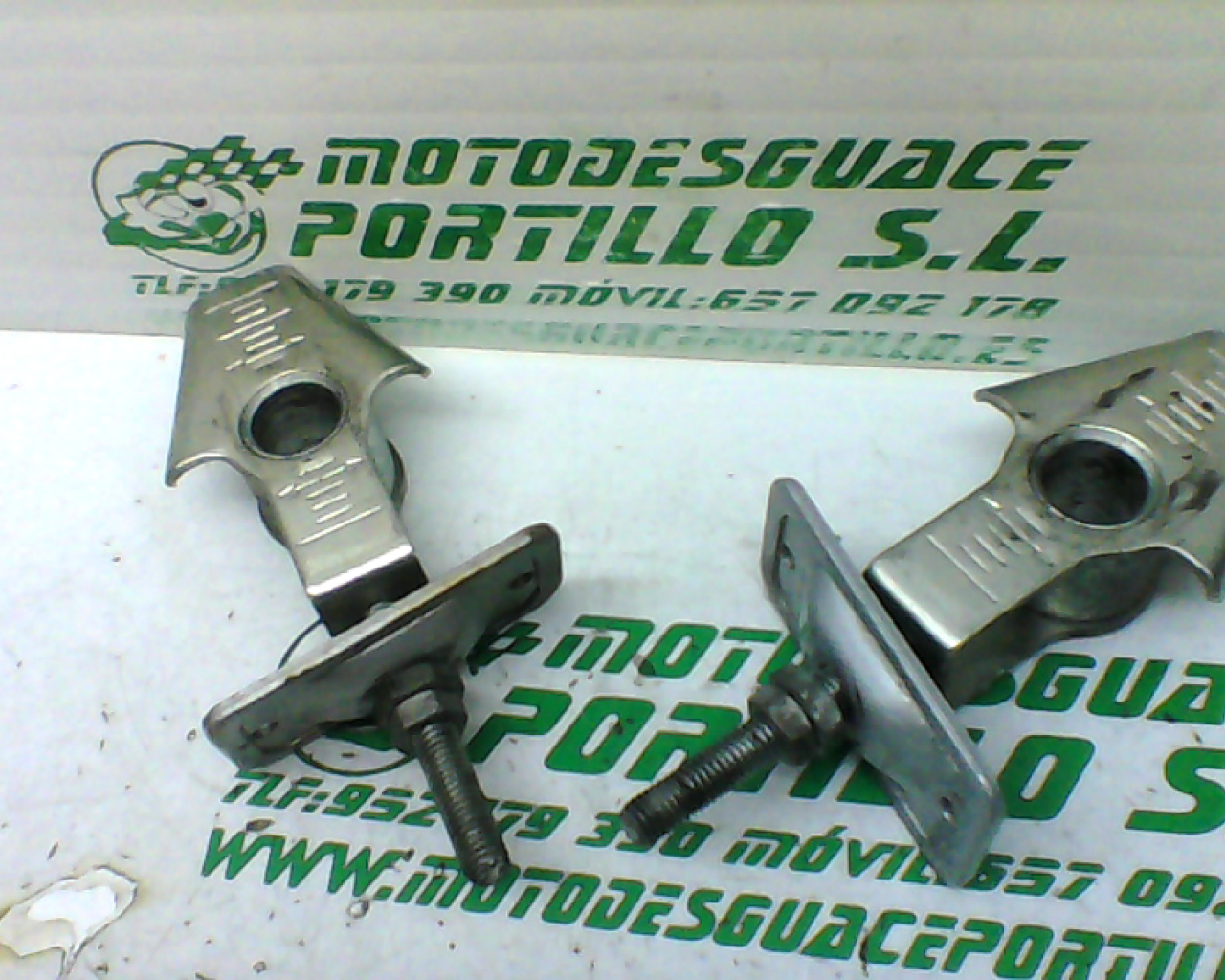 Tensores de rueda trasera Honda CBF 250 (2004-2007)