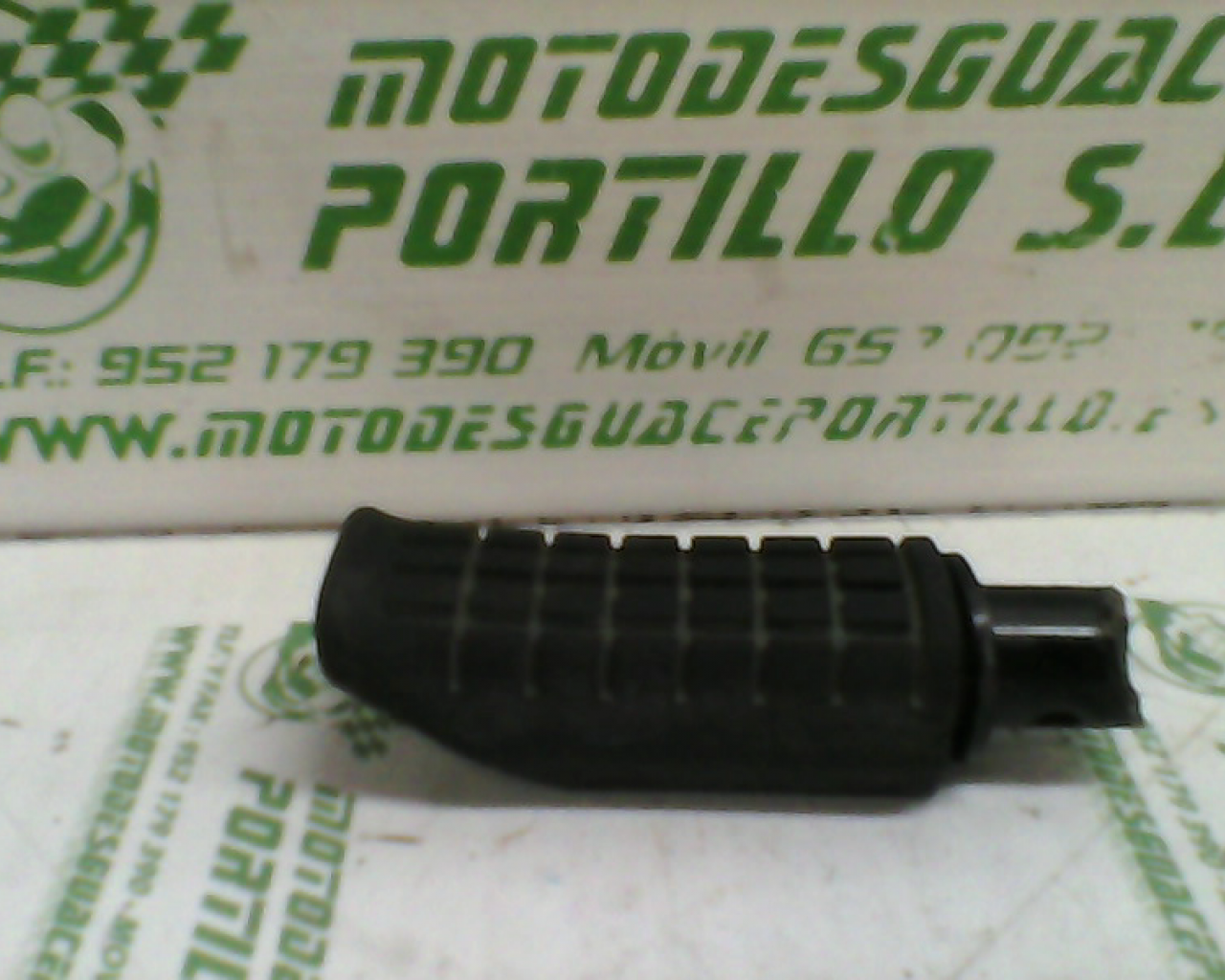 Reposapies trasero izquierdo Honda CBR 125 (2005-2007)