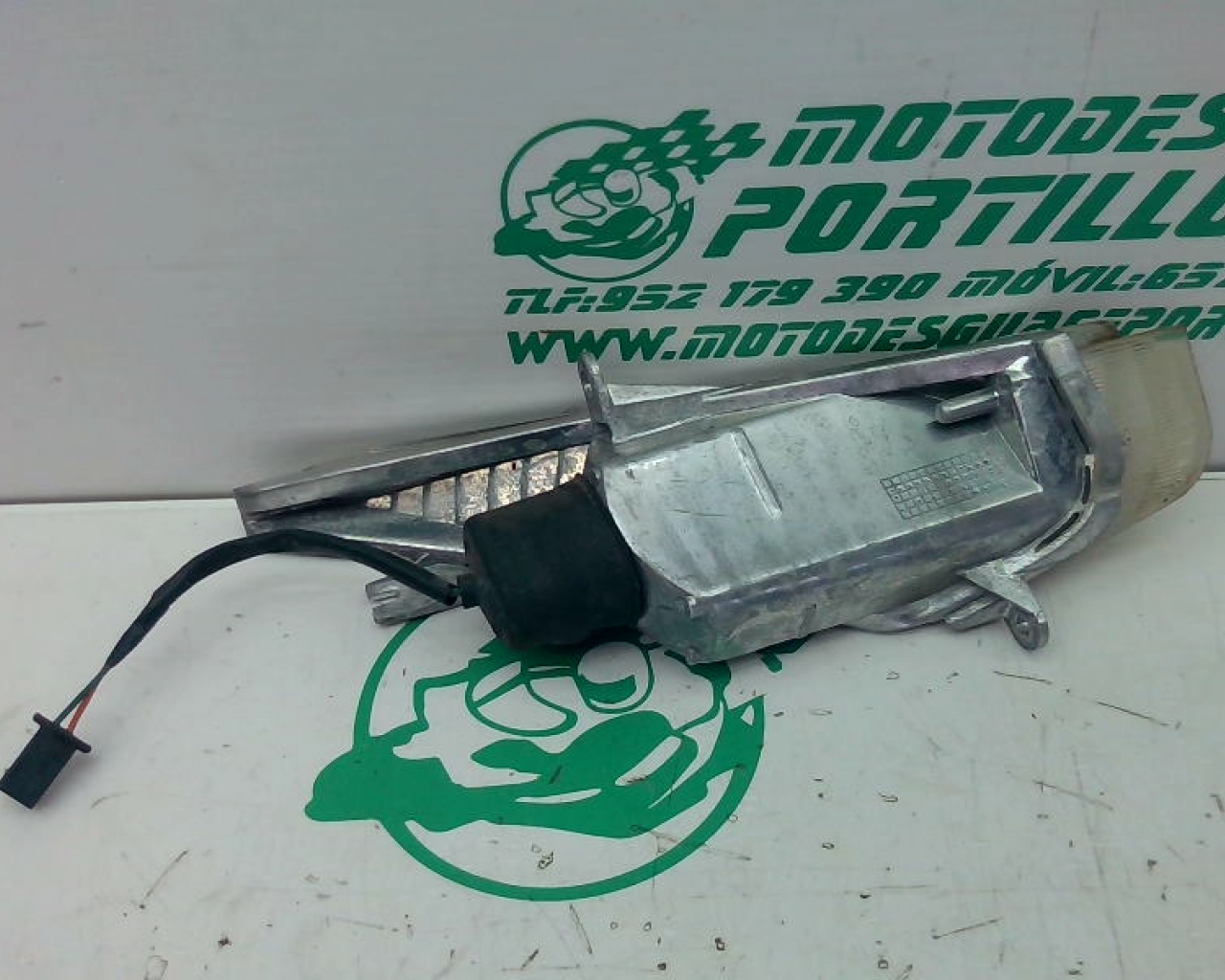 Intermitente delantero izquierdo Honda Dylan 125 (2003-2006)