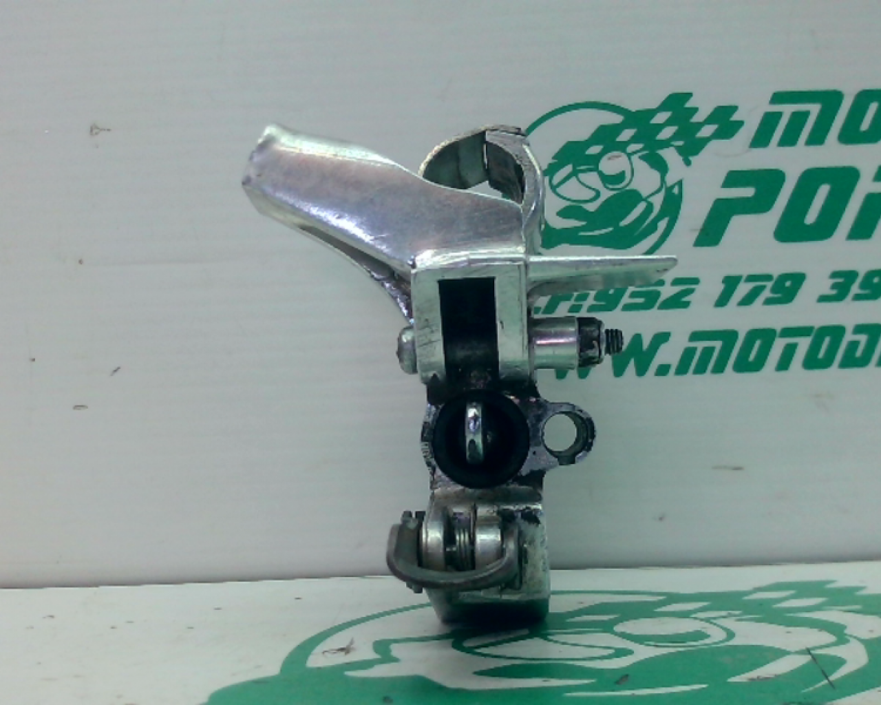 Soporte de retrovisor  izquierdo  Honda Dylan 125 (2003-2006)