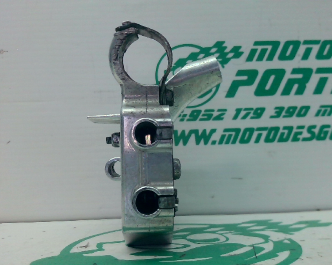 Soporte de retrovisor  izquierdo  Honda Dylan 125 (2003-2006)