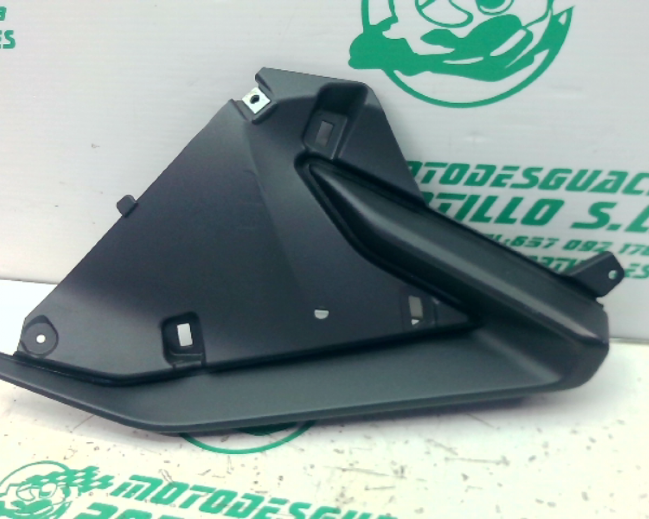 Carcasa delantera izquierda Honda FORZA 125 (2019-2019)