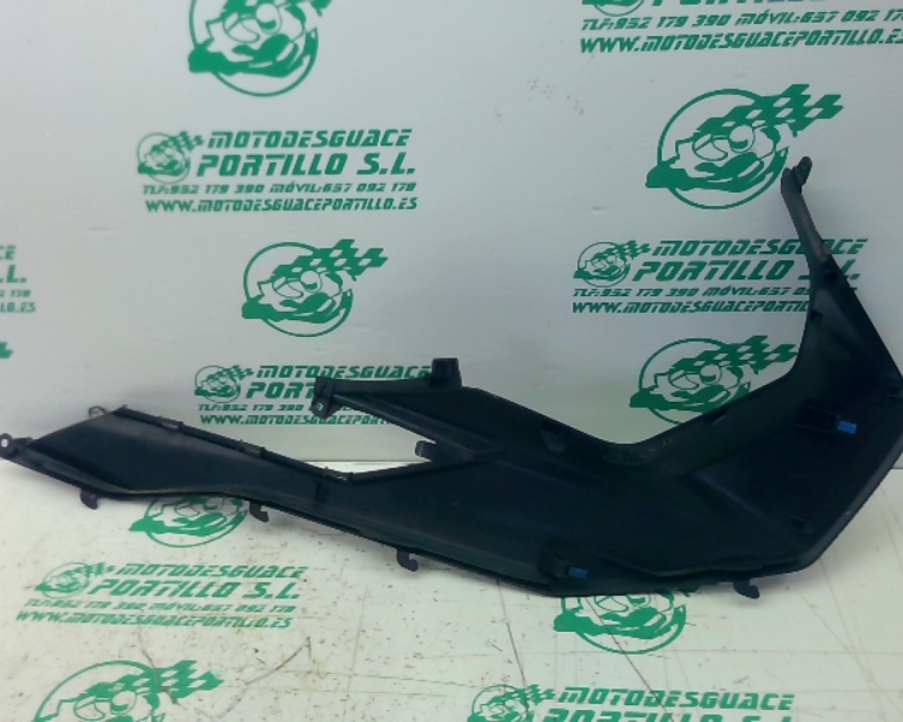 Carcasa lateral izquierda Honda FORZA 125 (2019-2019)