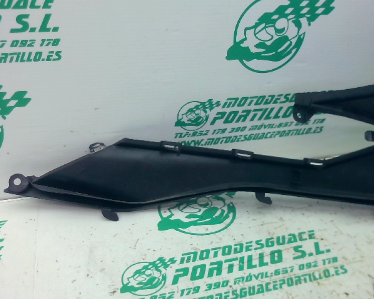 Carcasa lateral izquierda Honda FORZA 125 (2019-2019)