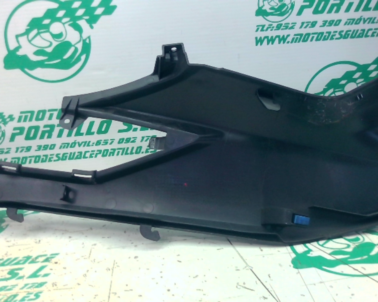 Carcasa lateral izquierda Honda FORZA 125 (2019-2019)