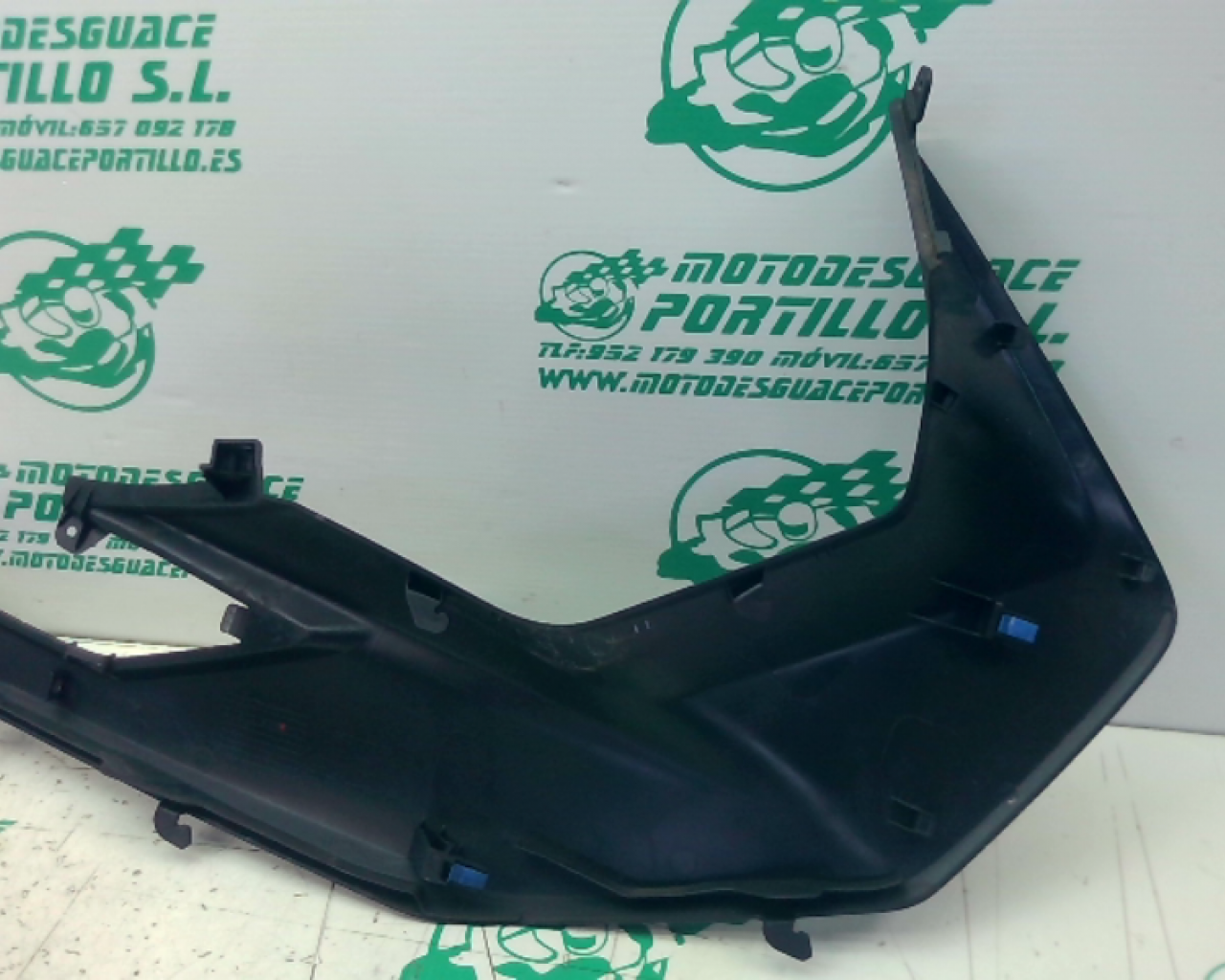 Carcasa lateral izquierda Honda FORZA 125 (2019-2019)