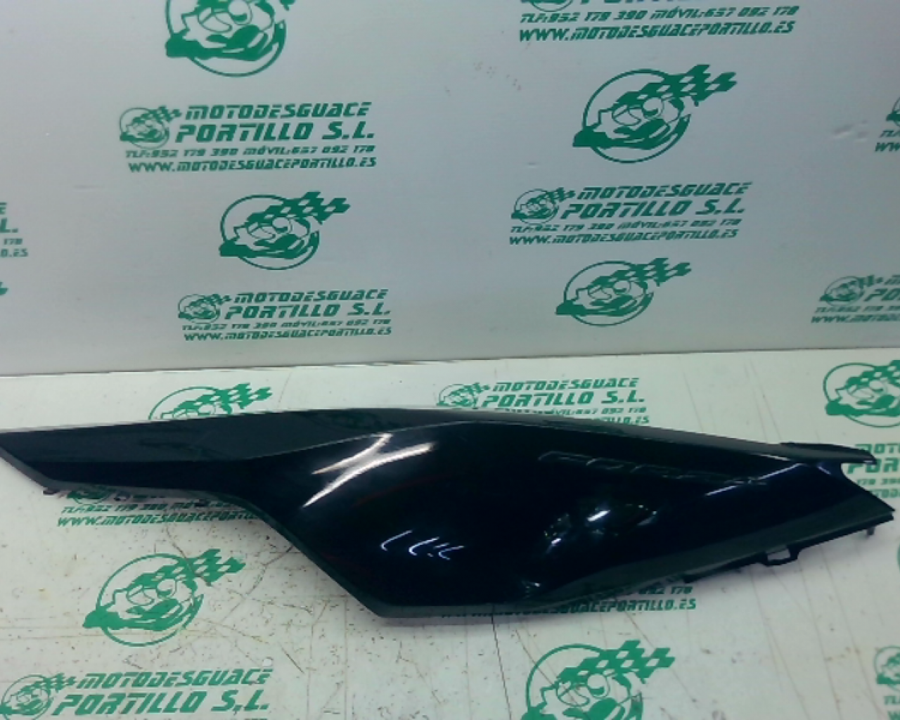 Carcasa lateral trasera izquierda Honda FORZA 125 (2019-2019)