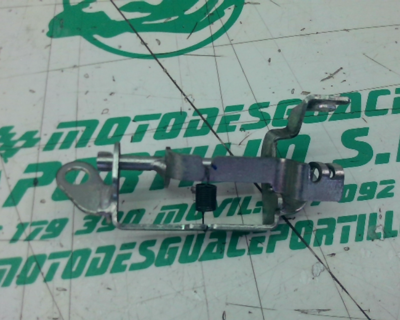 Cierre de puerta gasolina  Honda FORZA 125 (2019-2019)