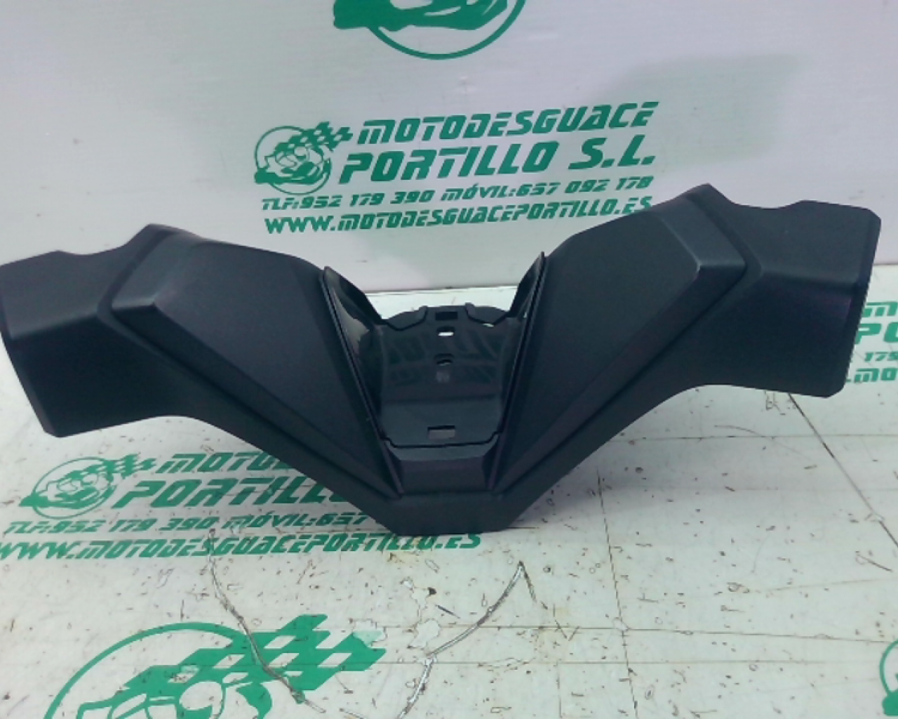 Embellecedor de manillar superior  Honda FORZA 125 (2019-2019)