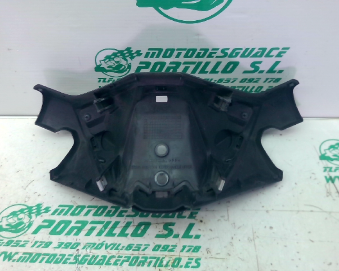 Embellecedor de manillar superior  Honda FORZA 125 (2019-2019)