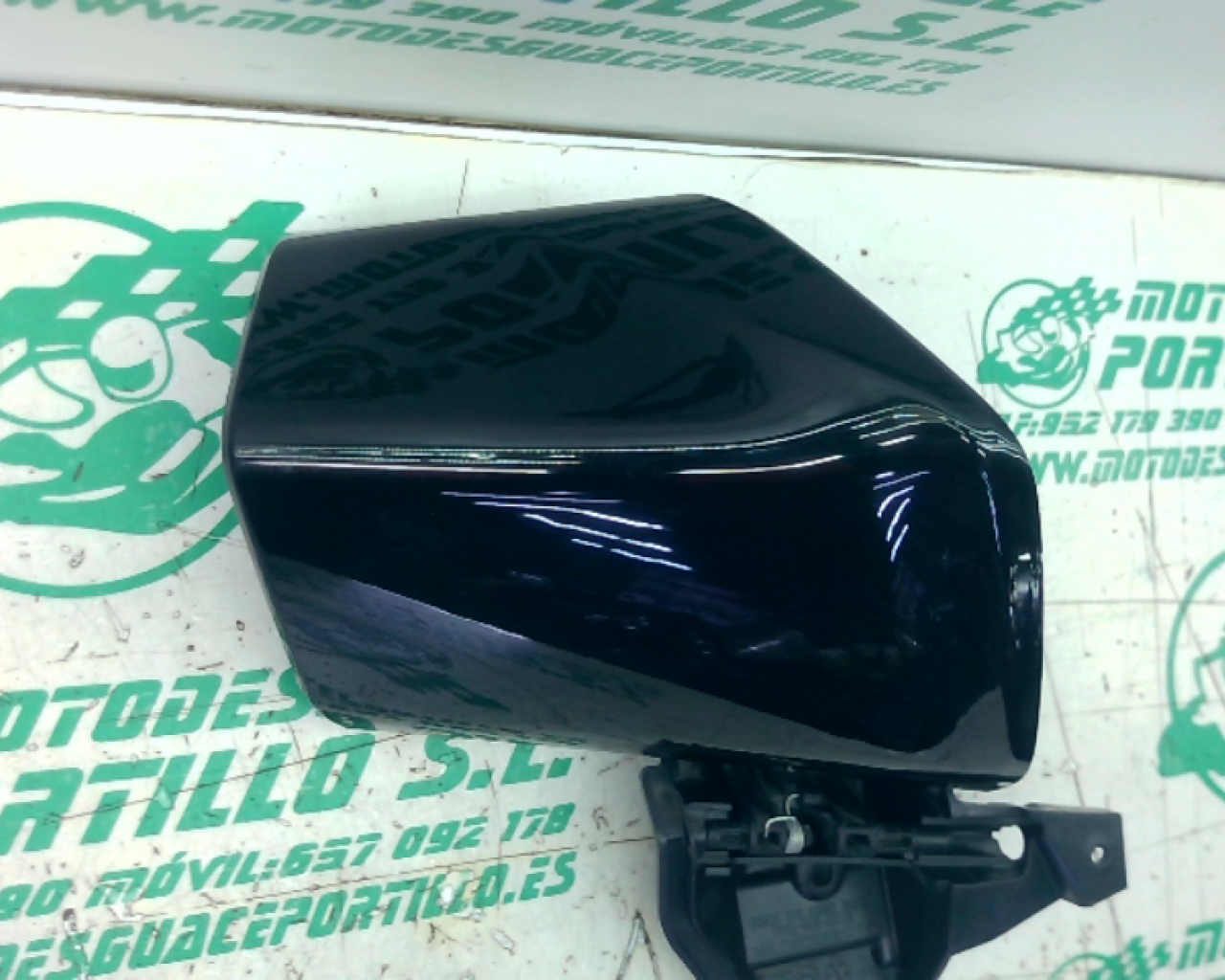 Puerta guantera izquierda Honda FORZA 125 (2019-2019)