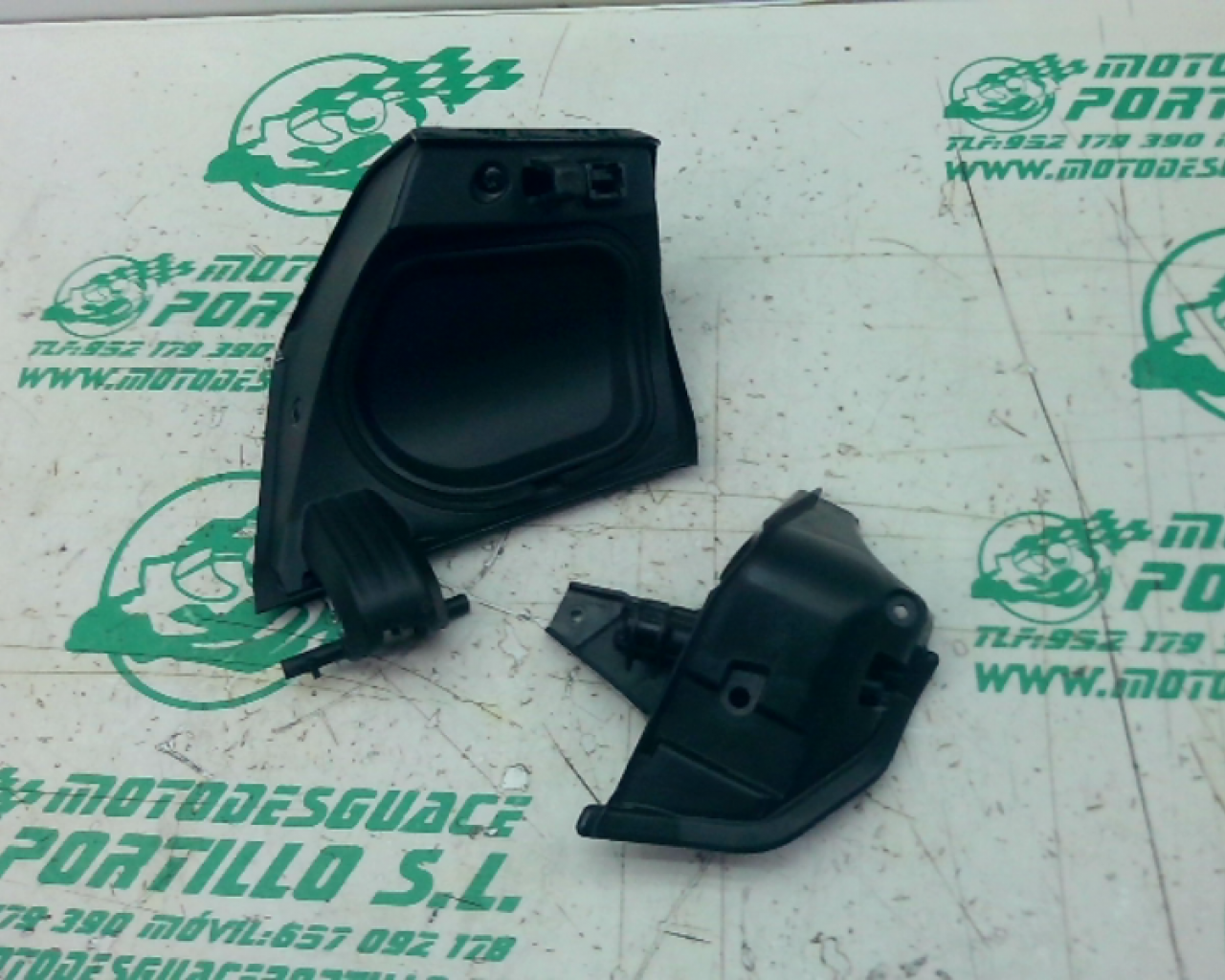 Puerta guantera izquierda Honda FORZA 125 (2019-2019)