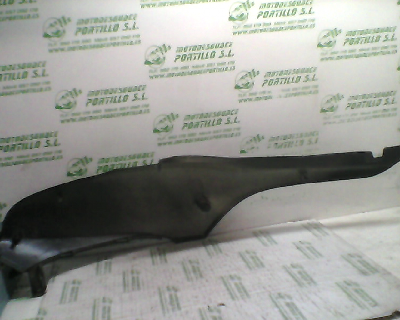 Carcasa lateral trasera izquierda Honda Forza 250 (2007-2008)